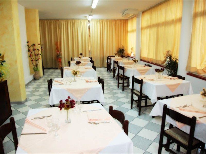 Hotel Umberto Ricadi